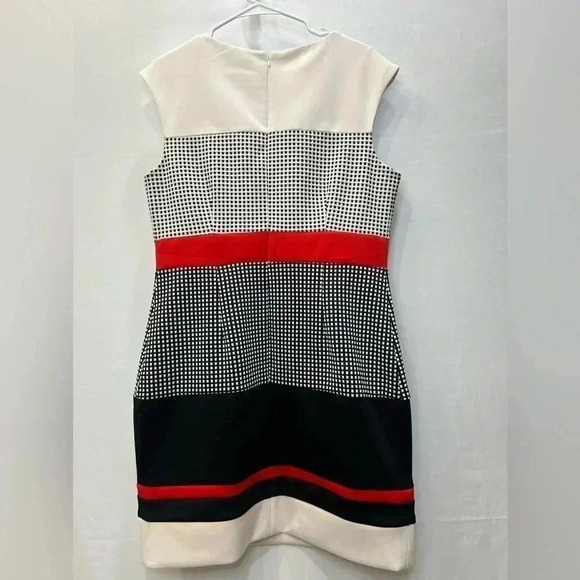 Sandra Darren Red Black and White Sleeveless Dress Size 14​ - Picture 6 of 11